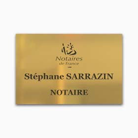 Plaque notaire en aluminium or brillant, gravure en creux.