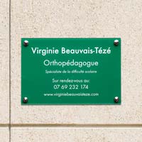 Plaque professionnelle plexiglas fond vert gravure blanche, format 30 x 20 cm